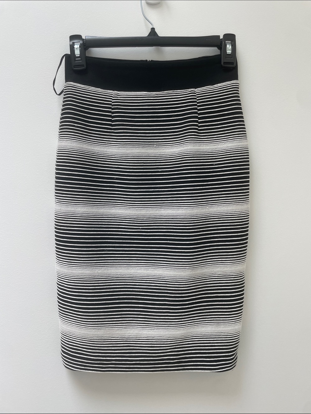 Elliatt Black and White Striped Illusion Bandage Pencil Skirt Size XS